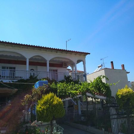 Grigorios Apartments Vrasná Екстериор снимка