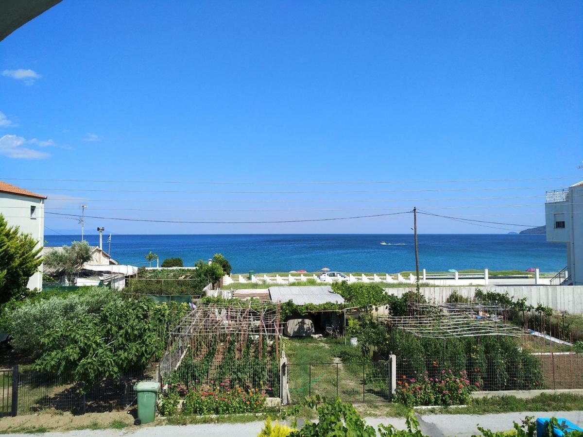 Grigorios Apartments Vrasná Екстериор снимка