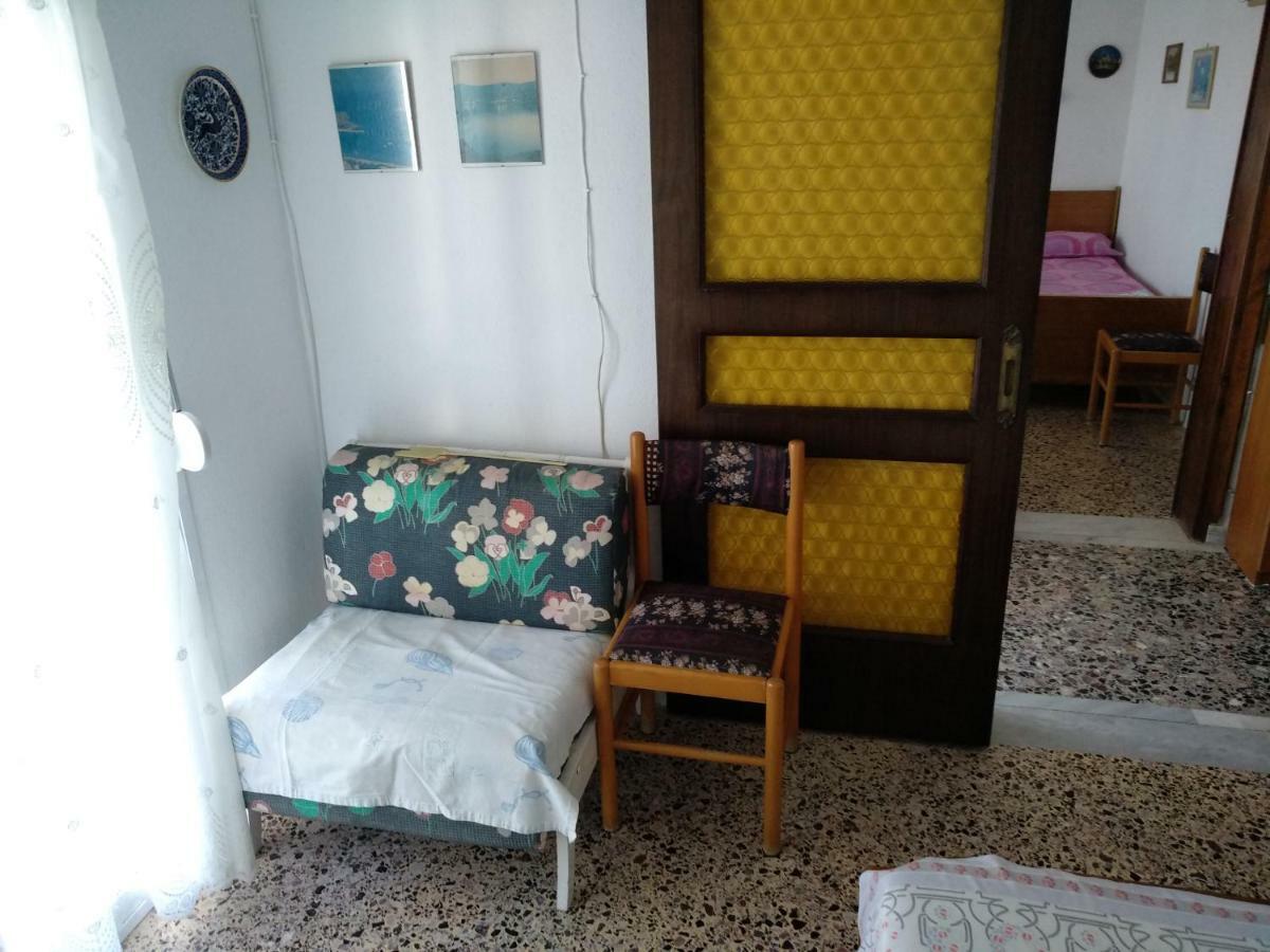 Grigorios Apartments Vrasná Екстериор снимка